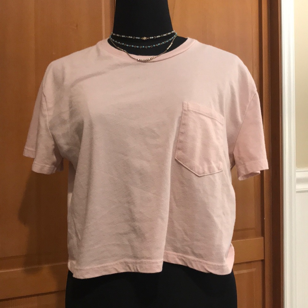 Pink cropped tee